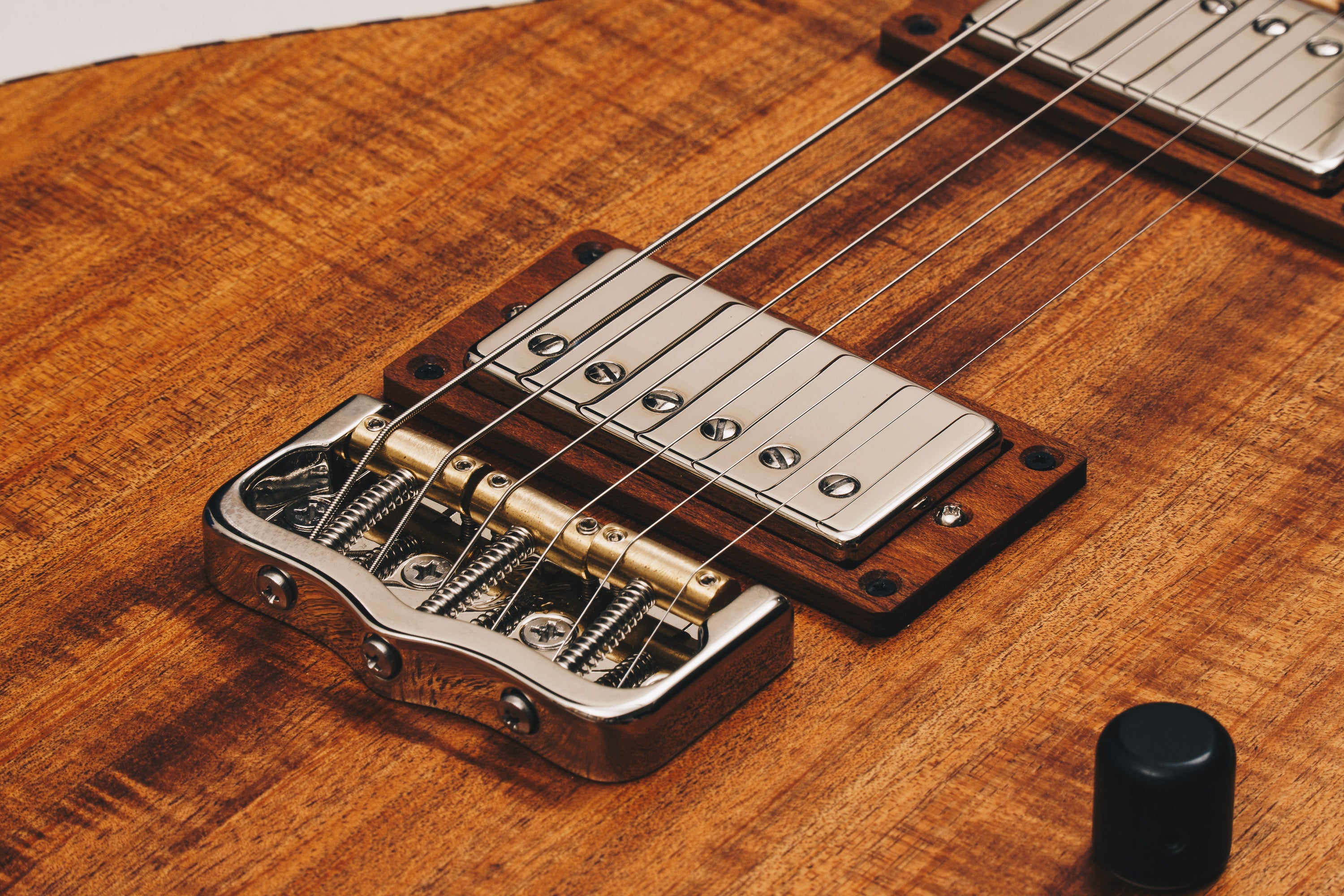Electric Lap Steel Weissenborn Acoustic Lap Steel Slide Guitar by master luthier Richard Wilson. Handcrafted in Australia. Serial no. RW2037-286.