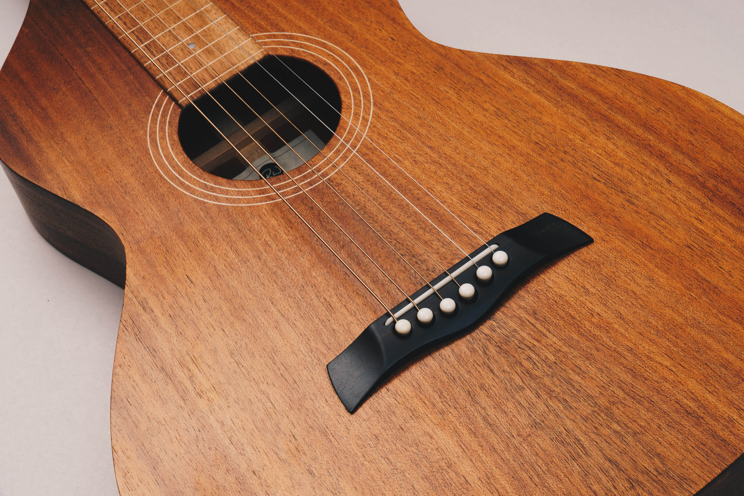 Style 1 Weissenborn Guitar Weissenborn Acoustic Lap Steel Slide Guitar by master luthier Richard Wilson. Handcrafted in Australia. Serial no. RW2103-292.