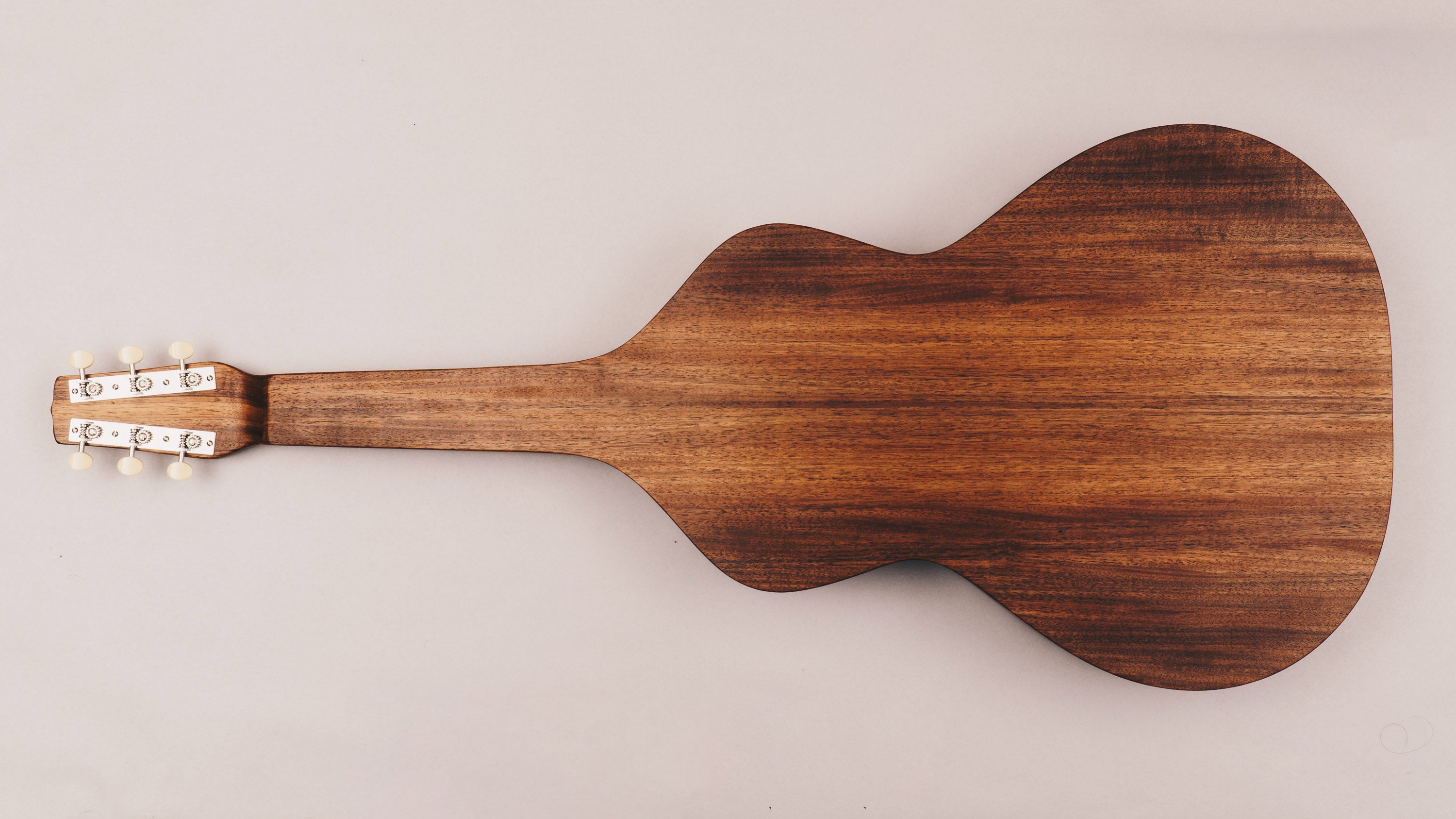 Style 1 Weissenborn Guitar Weissenborn Acoustic Lap Steel Slide Guitar by master luthier Richard Wilson. Handcrafted in Australia. Serial no. RW2125-314.