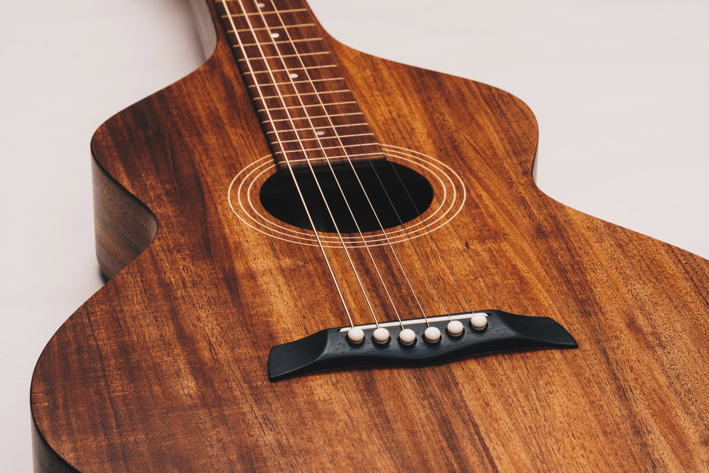 Style 1 Weissenborn Guitar Weissenborn Acoustic Lap Steel Slide Guitar by master luthier Richard Wilson. Handcrafted in Australia. Serial no. RW2125-314.