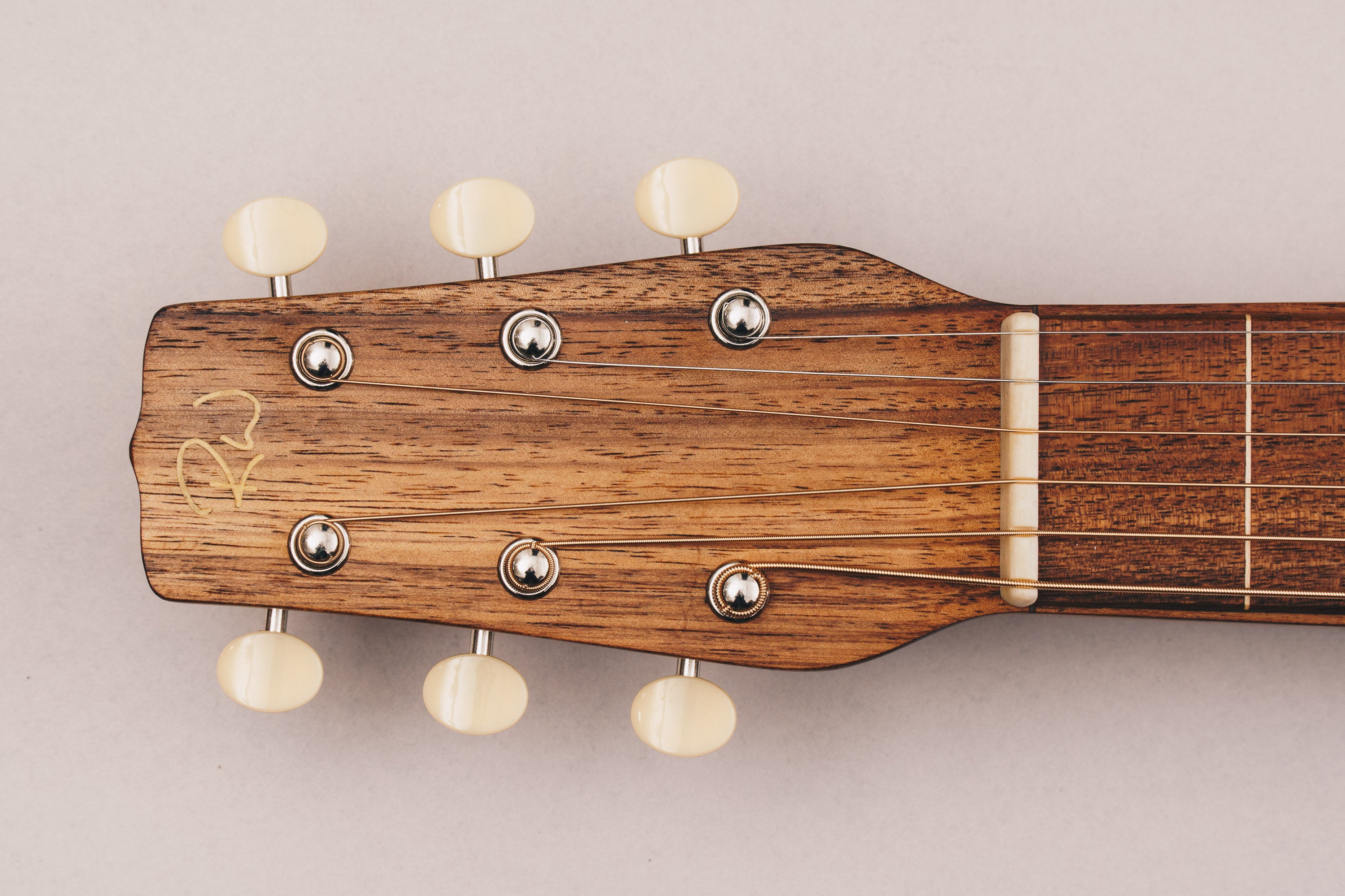 Style 1 Weissenborn Guitar Weissenborn Acoustic Lap Steel Slide Guitar by master luthier Richard Wilson. Handcrafted in Australia. Serial no. RW2125-314.