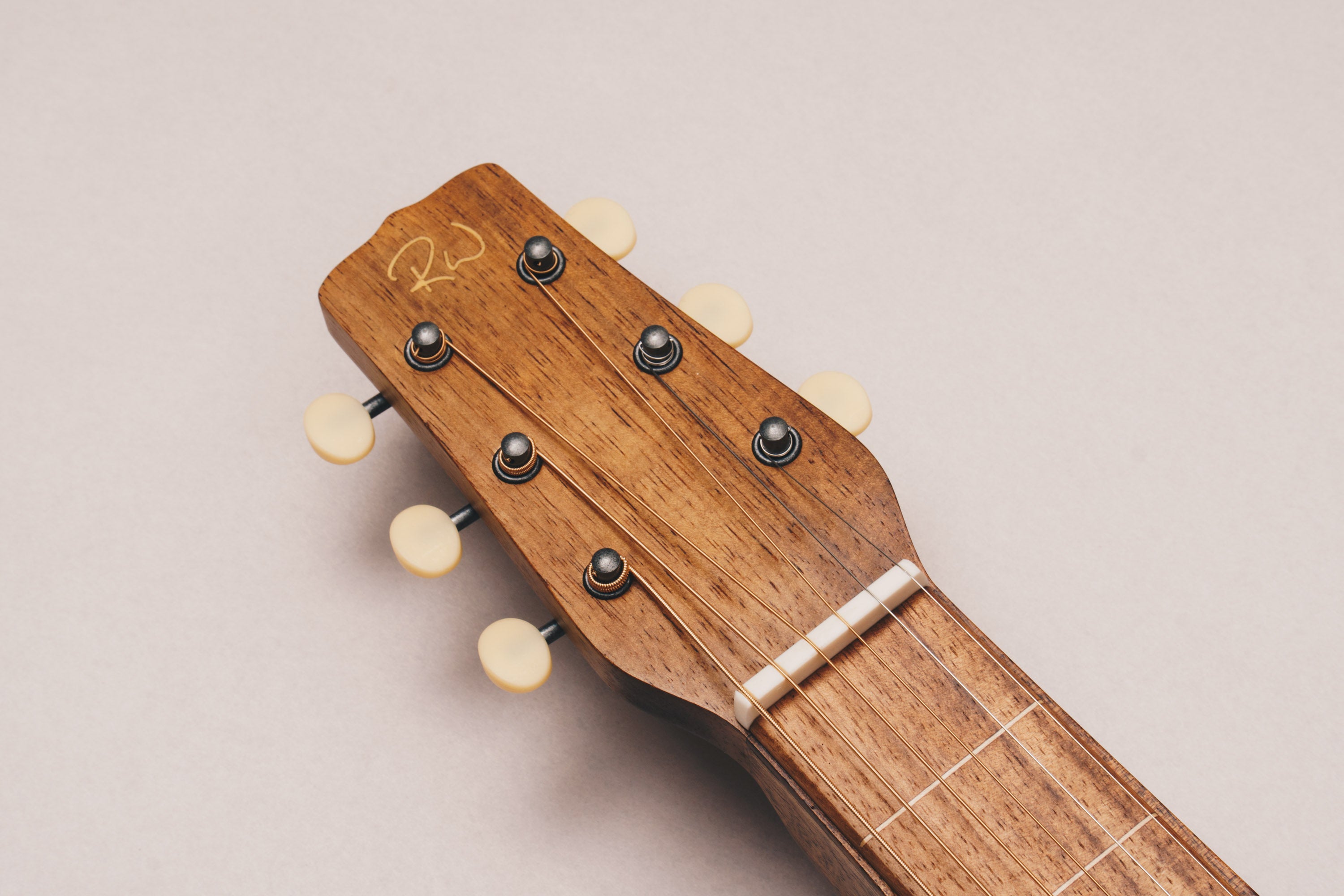 Style 1 Weissenborn Guitar Weissenborn Acoustic Lap Steel Slide Guitar by master luthier Richard Wilson. Handcrafted in Australia. Serial no. RW2202-332.