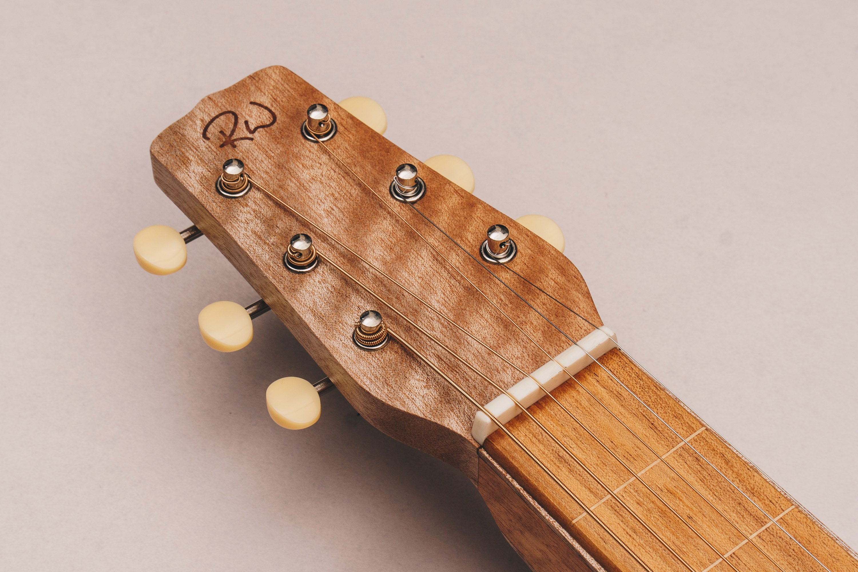 Style 1 Weissenborn Guitar Weissenborn Acoustic Lap Steel Slide Guitar by master luthier Richard Wilson. Handcrafted in Australia. Serial no. RW2229-359.
