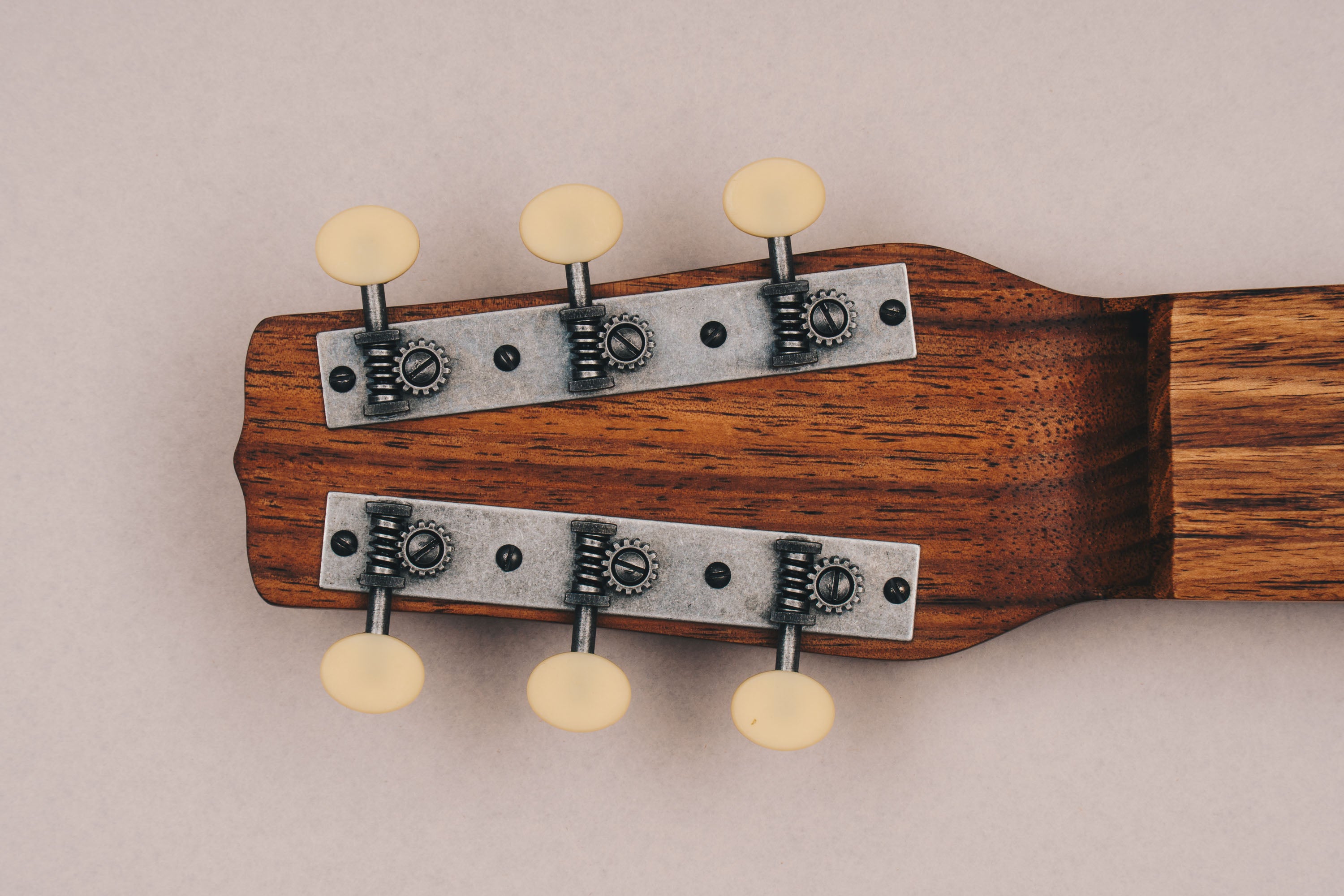 Style 1 Weissenborn Guitar Weissenborn Acoustic Lap Steel Slide Guitar by master luthier Richard Wilson. Handcrafted in Australia. Serial no. RW2233-363.
