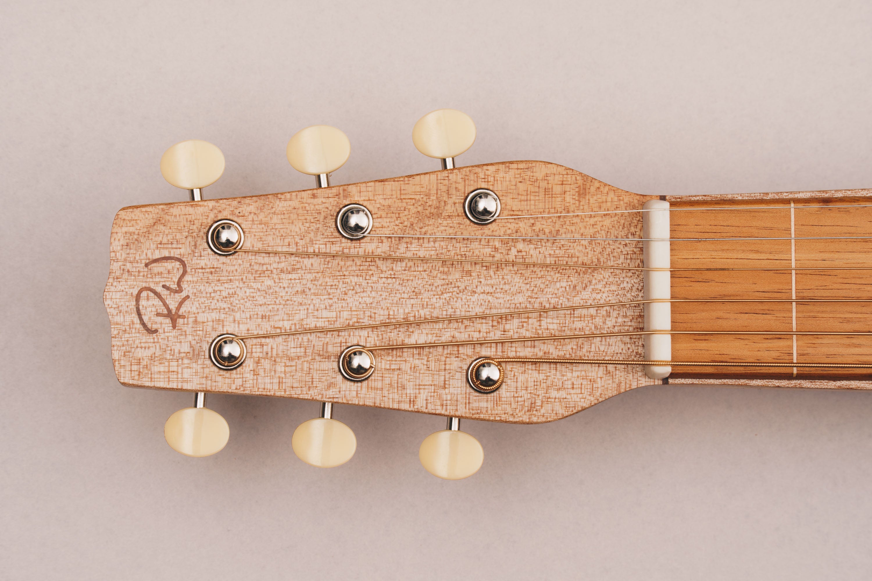 Style 1 Weissenborn Guitar Weissenborn Acoustic Lap Steel Slide Guitar by master luthier Richard Wilson. Handcrafted in Australia. Serial no. RW2238-368.