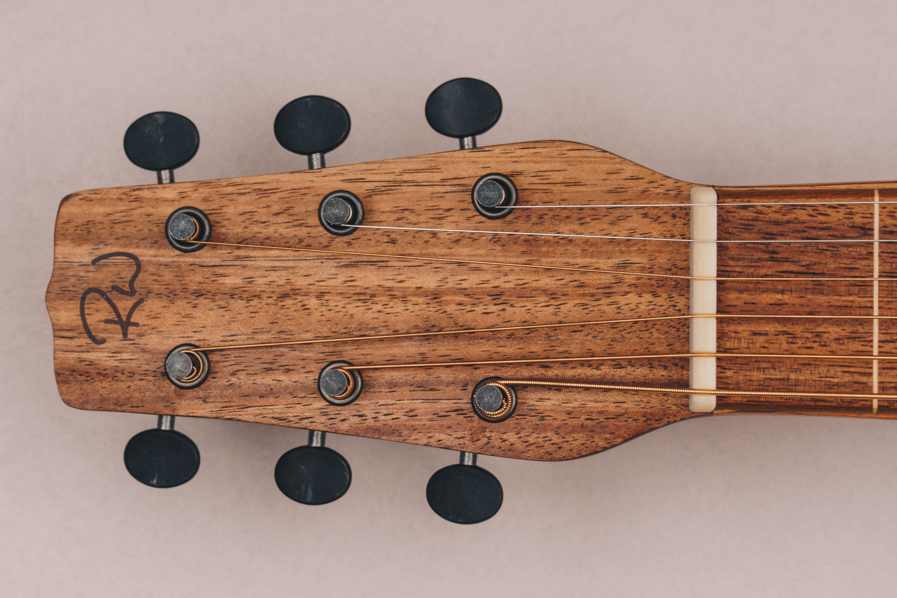 Style 1 Weissenborn Guitar Weissenborn Acoustic Lap Steel Slide Guitar by master luthier Richard Wilson. Handcrafted in Australia. Serial no. RW2252-382.