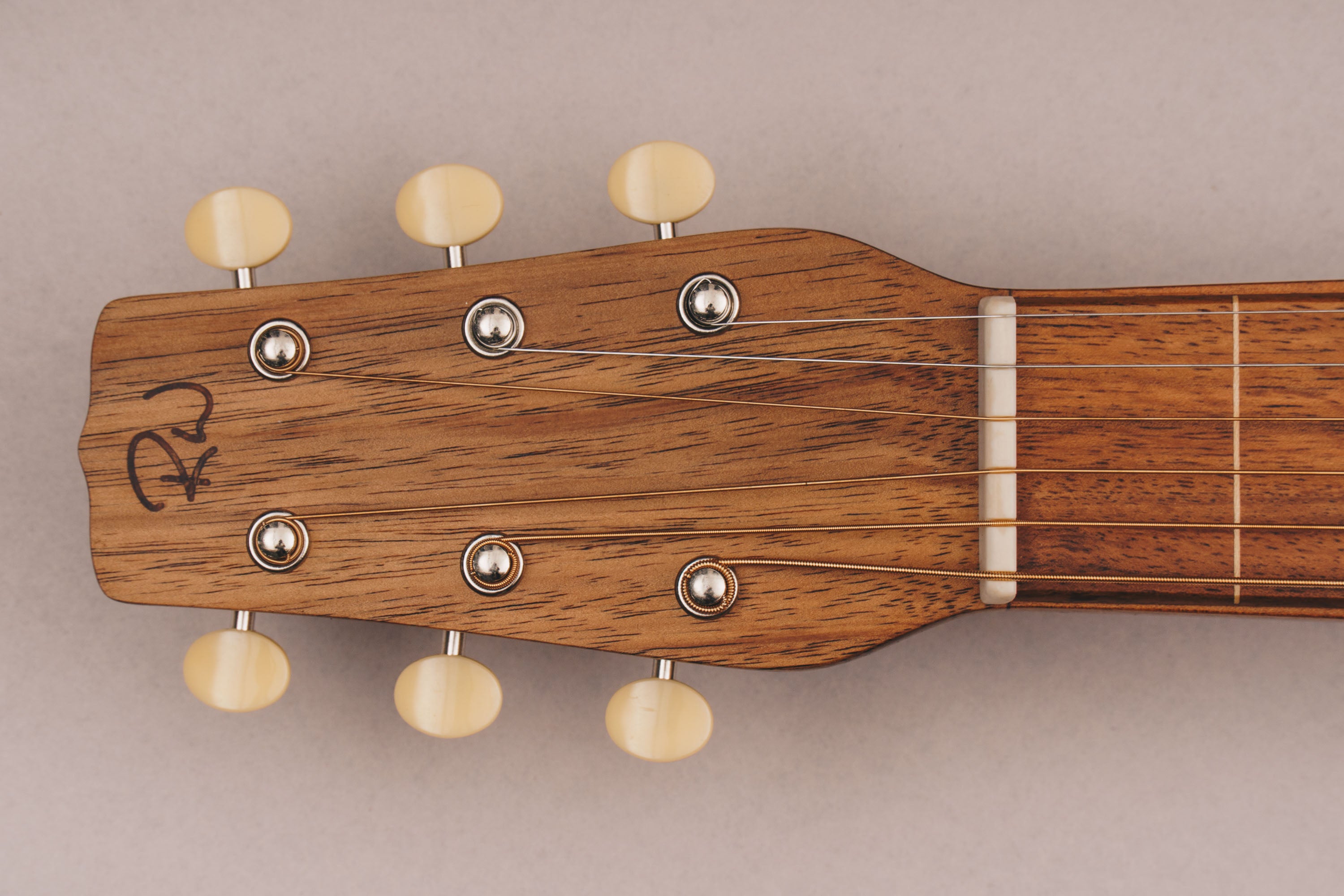 Style 1 Weissenborn Guitar Weissenborn Acoustic Lap Steel Slide Guitar by master luthier Richard Wilson. Handcrafted in Australia. Serial no. RW2256-386.