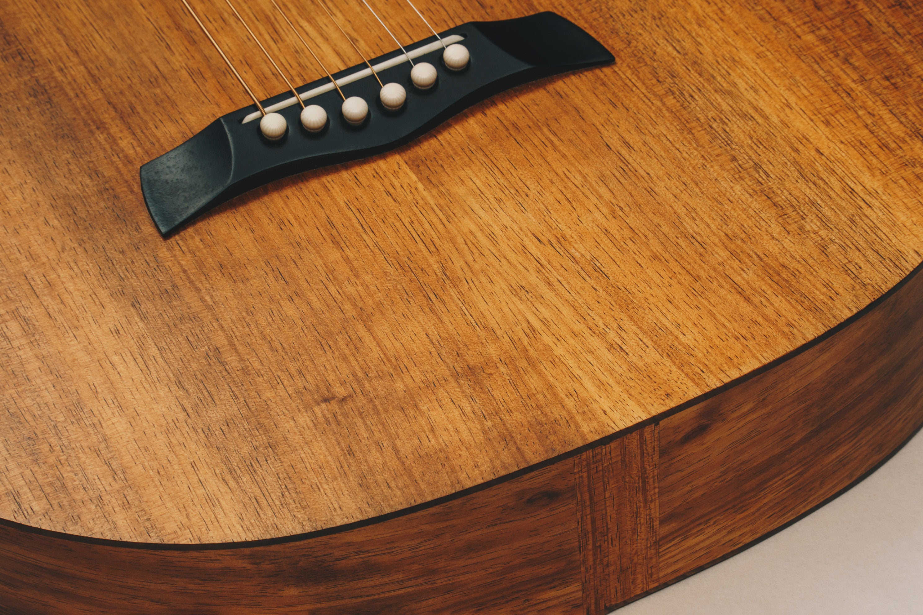 Style 1 Weissenborn Guitar Weissenborn Acoustic Lap Steel Slide Guitar by master luthier Richard Wilson. Handcrafted in Australia. Serial no. RW2259-389.