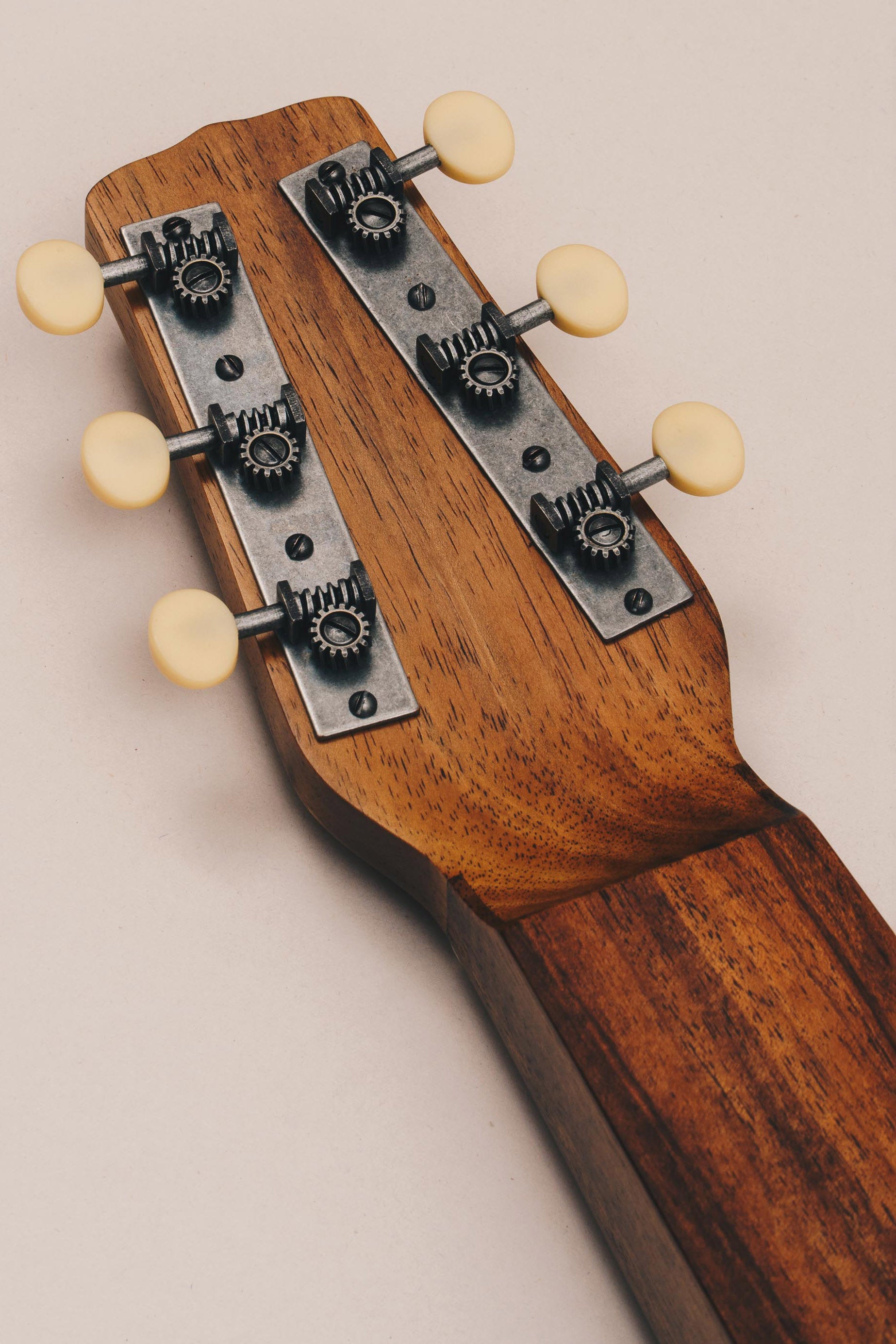 Style 1 Weissenborn Guitar Weissenborn Acoustic Lap Steel Slide Guitar by master luthier Richard Wilson. Handcrafted in Australia. Serial no. RW2322-412.