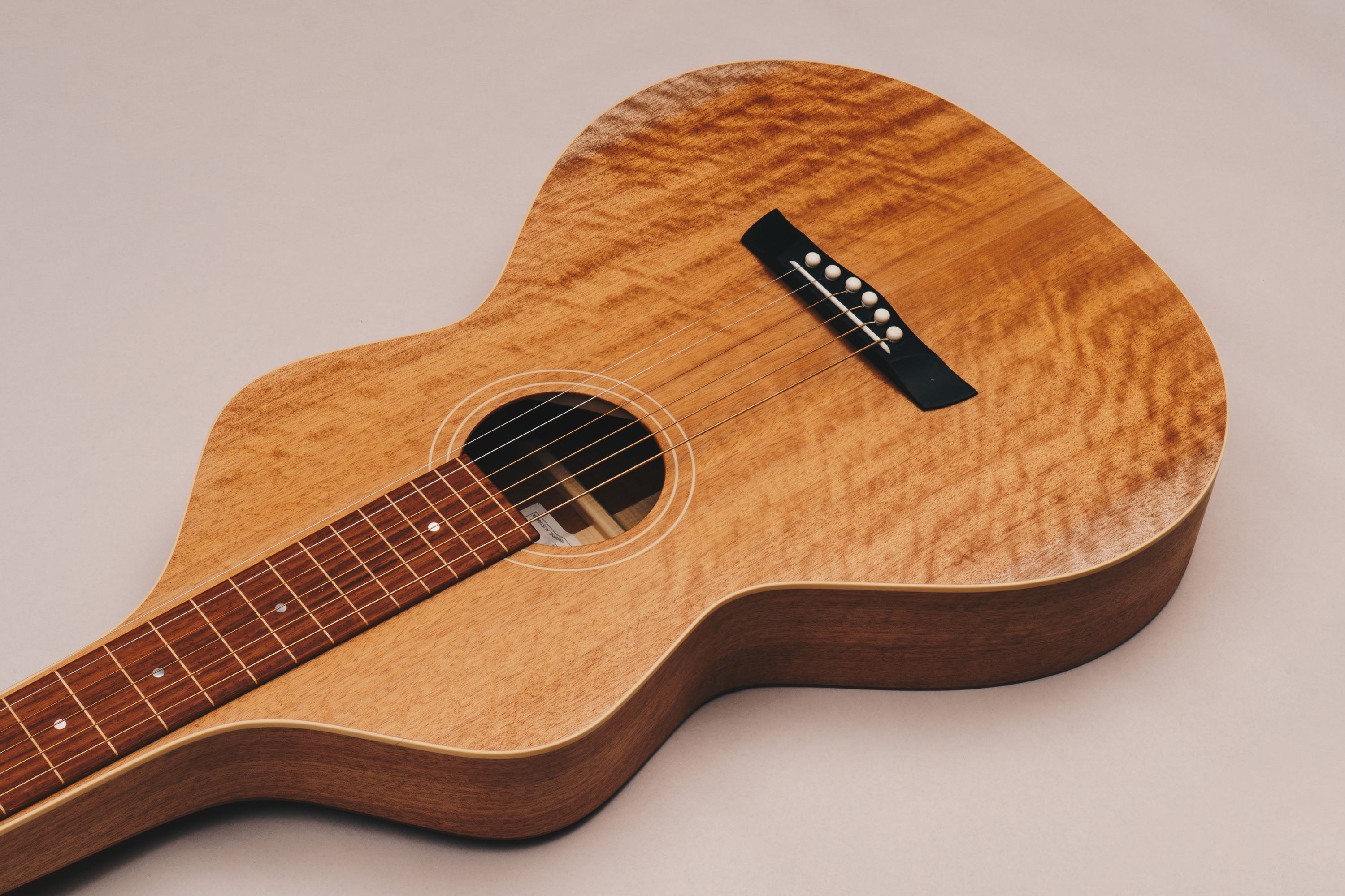 Style 1.5 Weissenborn Guitar Weissenborn Acoustic Lap Steel Slide Guitar by master luthier Richard Wilson. Handcrafted in Australia. Serial no. RW2234-364.