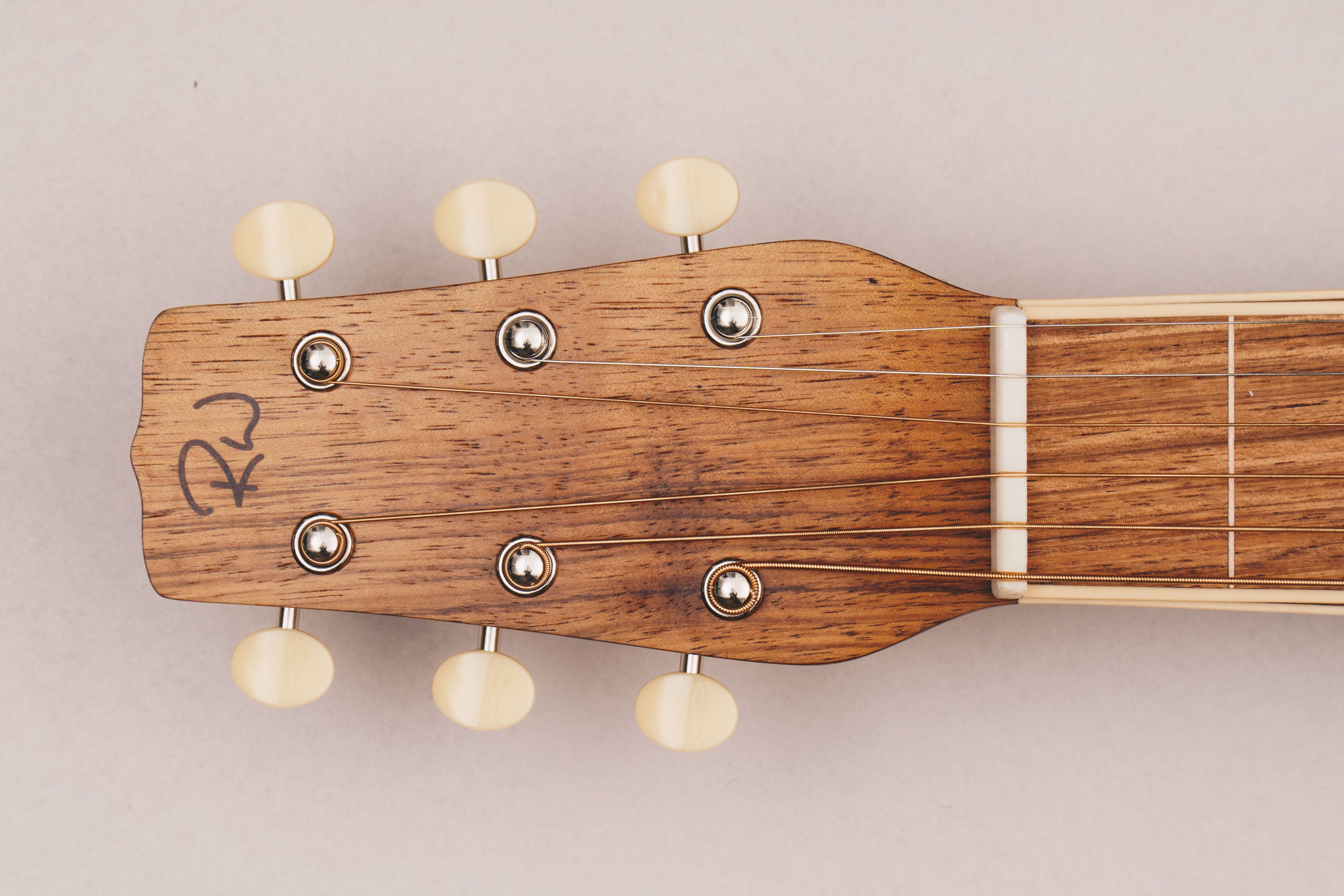 Style 2 Weissenborn Guitar Weissenborn Acoustic Lap Steel Slide Guitar by master luthier Richard Wilson. Handcrafted in Australia. Serial no. RW2222-252.
