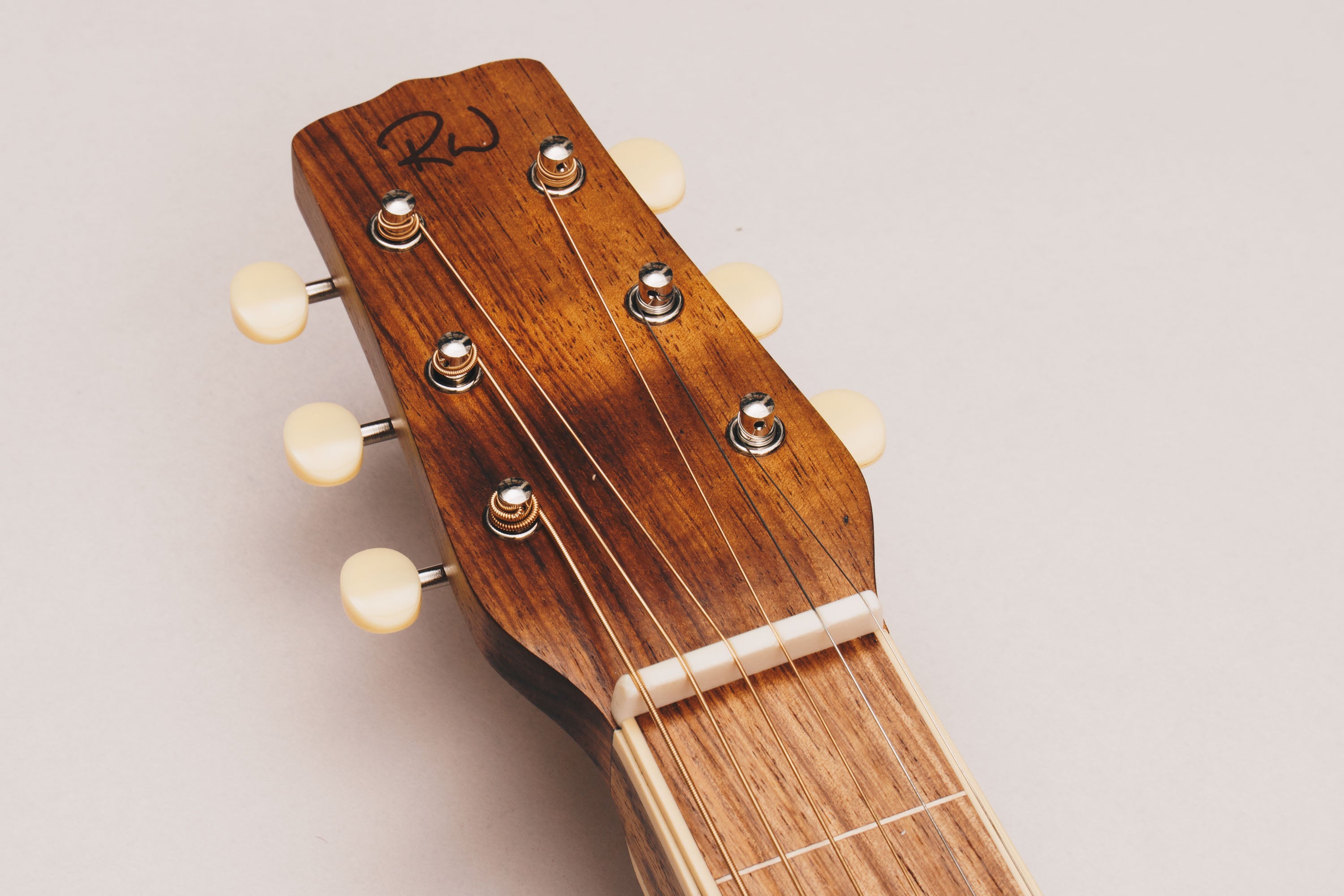 Style 2 Weissenborn Guitar Weissenborn Acoustic Lap Steel Slide Guitar by master luthier Richard Wilson. Handcrafted in Australia. Serial no. RW2222-252.