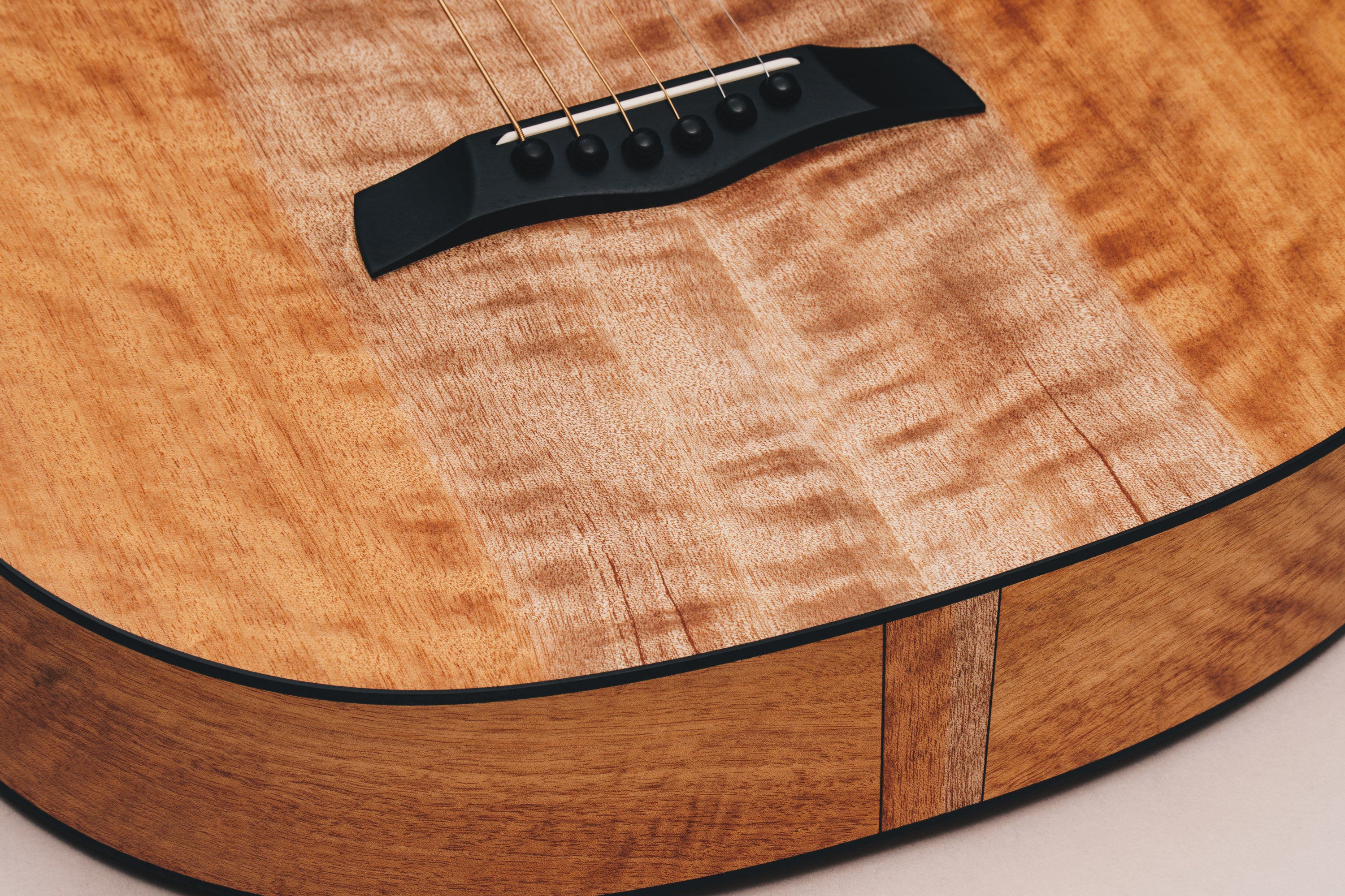 Style 2 Weissenborn Guitar Weissenborn Acoustic Lap Steel Slide Guitar by master luthier Richard Wilson. Handcrafted in Australia. Serial no. RW2230-360.