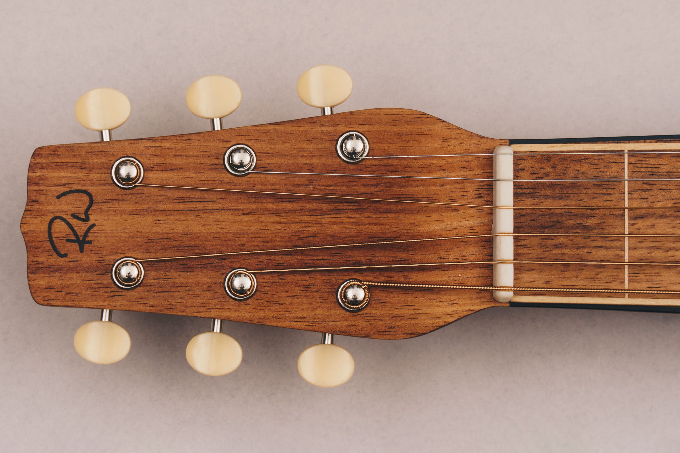 Style 2 Weissenborn Guitar Weissenborn Acoustic Lap Steel Slide Guitar by master luthier Richard Wilson. Handcrafted in Australia. Serial no. RW2239-369.