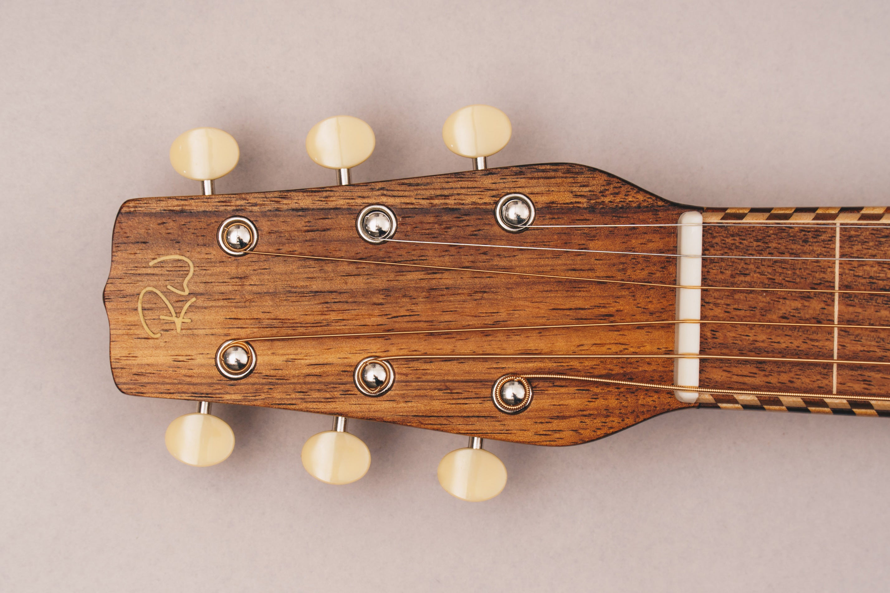 Style 3 Weissenborn Guitar Weissenborn Acoustic Lap Steel Slide Guitar by master luthier Richard Wilson. Handcrafted in Australia. Serial no. RW2132-321.