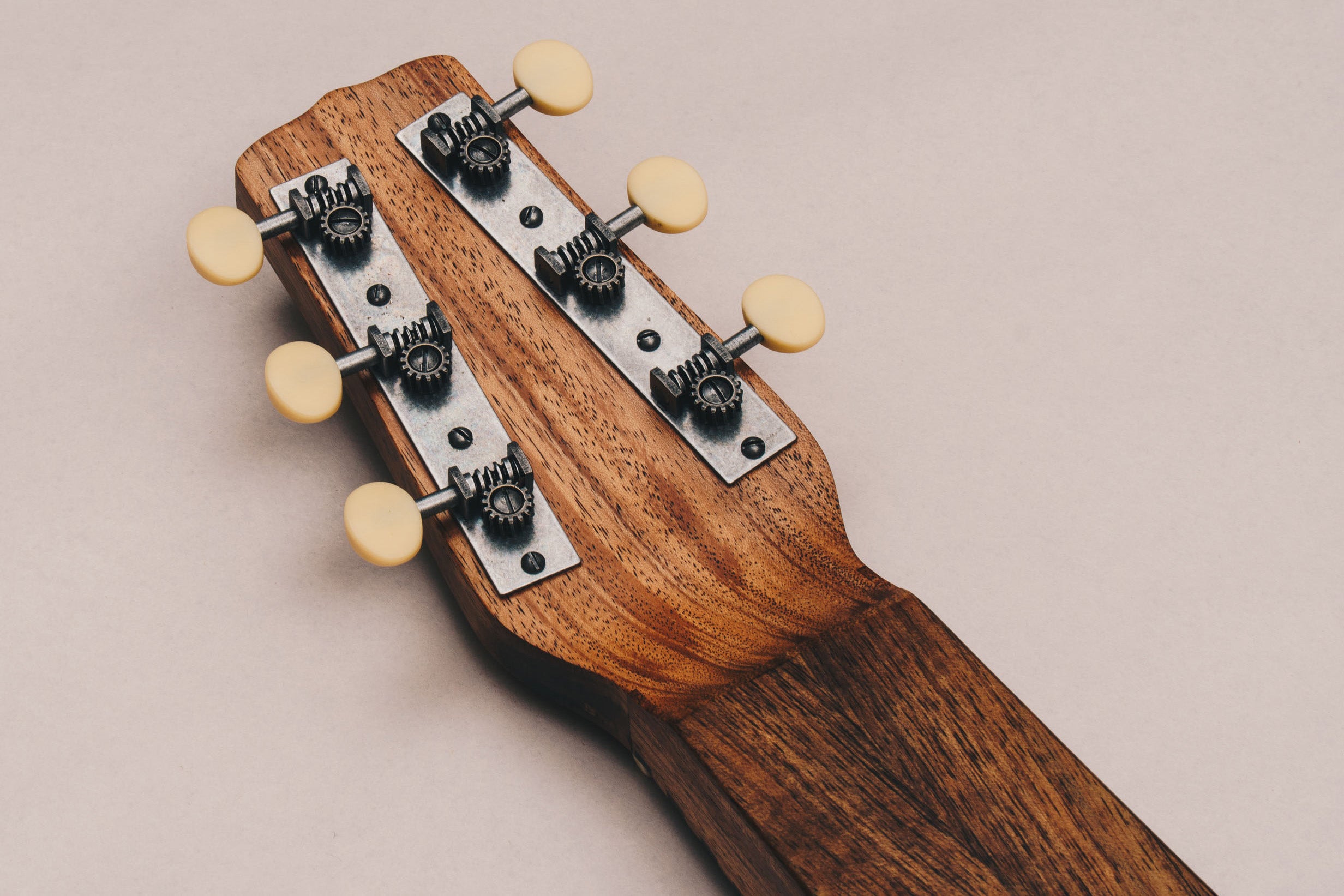 Style 3 Weissenborn Guitar Weissenborn Acoustic Lap Steel Slide Guitar by master luthier Richard Wilson. Handcrafted in Australia. Serial no. RW2245-375.