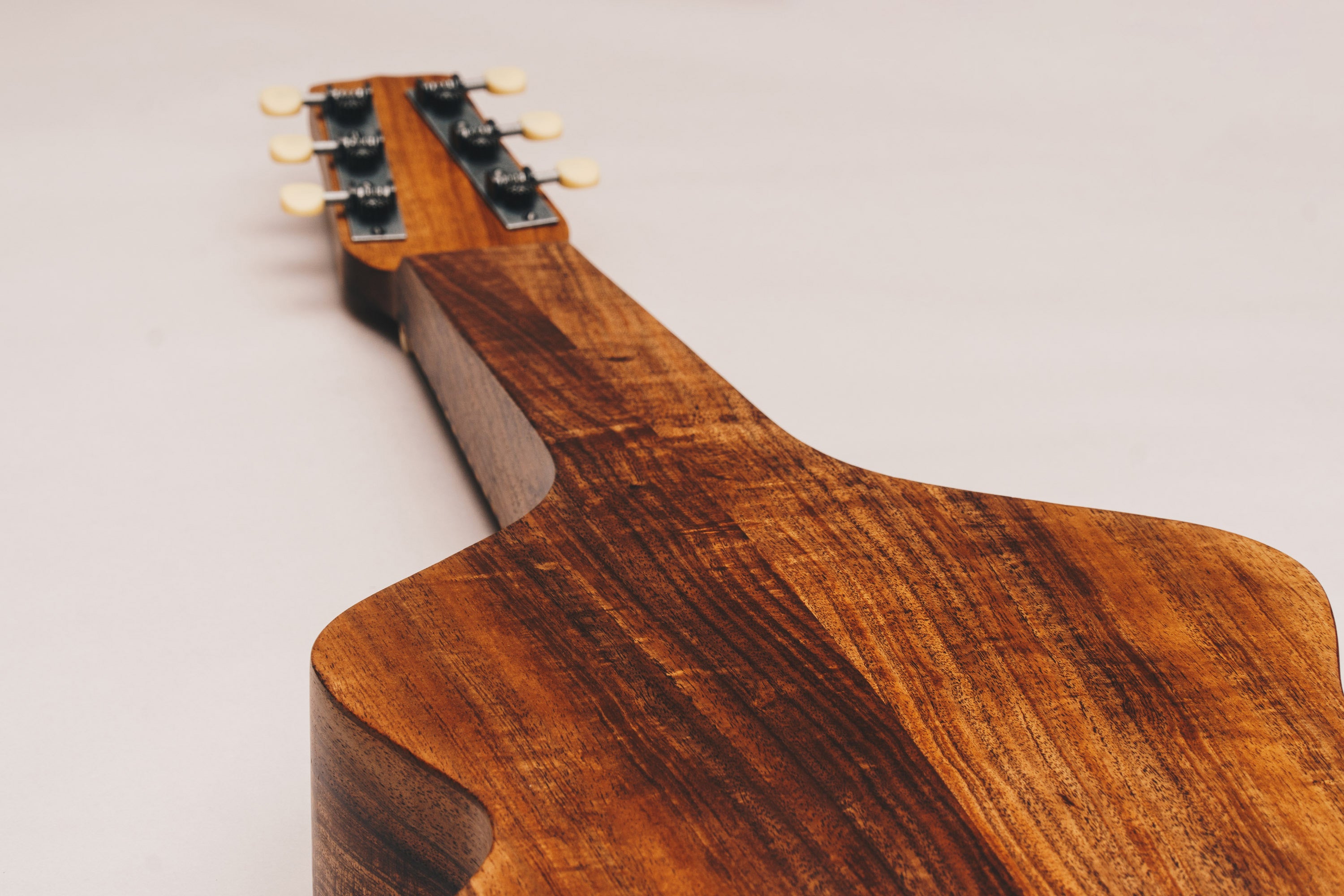 Style 3 Weissenborn Guitar Weissenborn Acoustic Lap Steel Slide Guitar by master luthier Richard Wilson. Handcrafted in Australia. Serial no. RWRW2225-355.