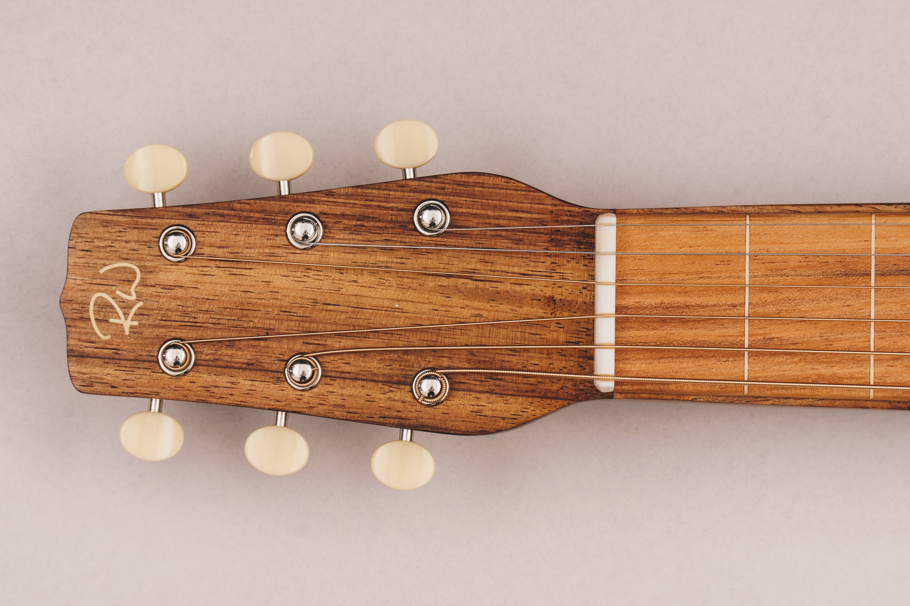 Style 1 Weissenborn Guitar Weissenborn Acoustic Lap Steel Slide Guitar by master luthier Richard Wilson. Handcrafted in Australia. Serial no. RW2113-302.