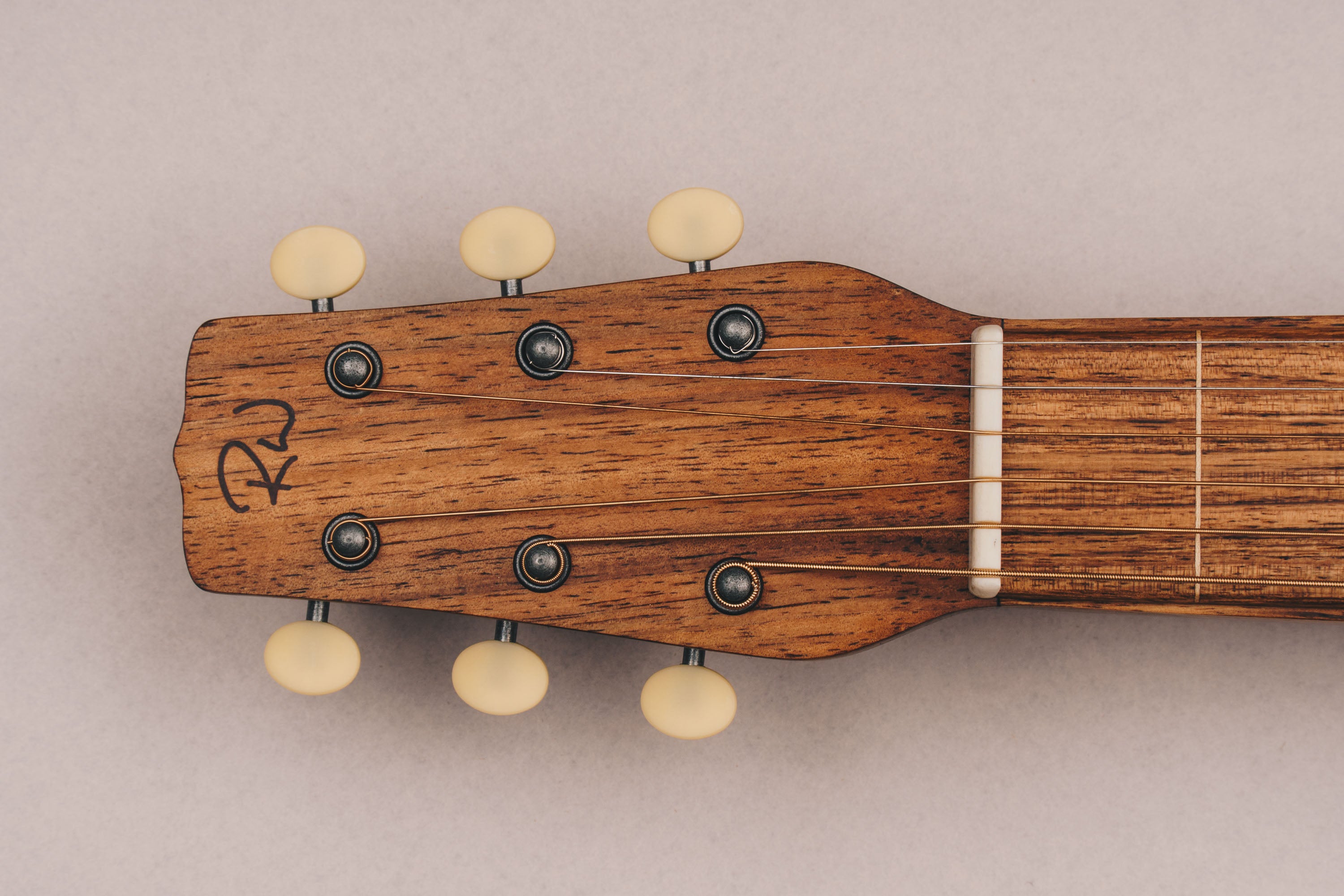 Style 1 Weissenborn Guitar Weissenborn Acoustic Lap Steel Slide Guitar by master luthier Richard Wilson. Handcrafted in Australia. Serial no. RW2233-363.