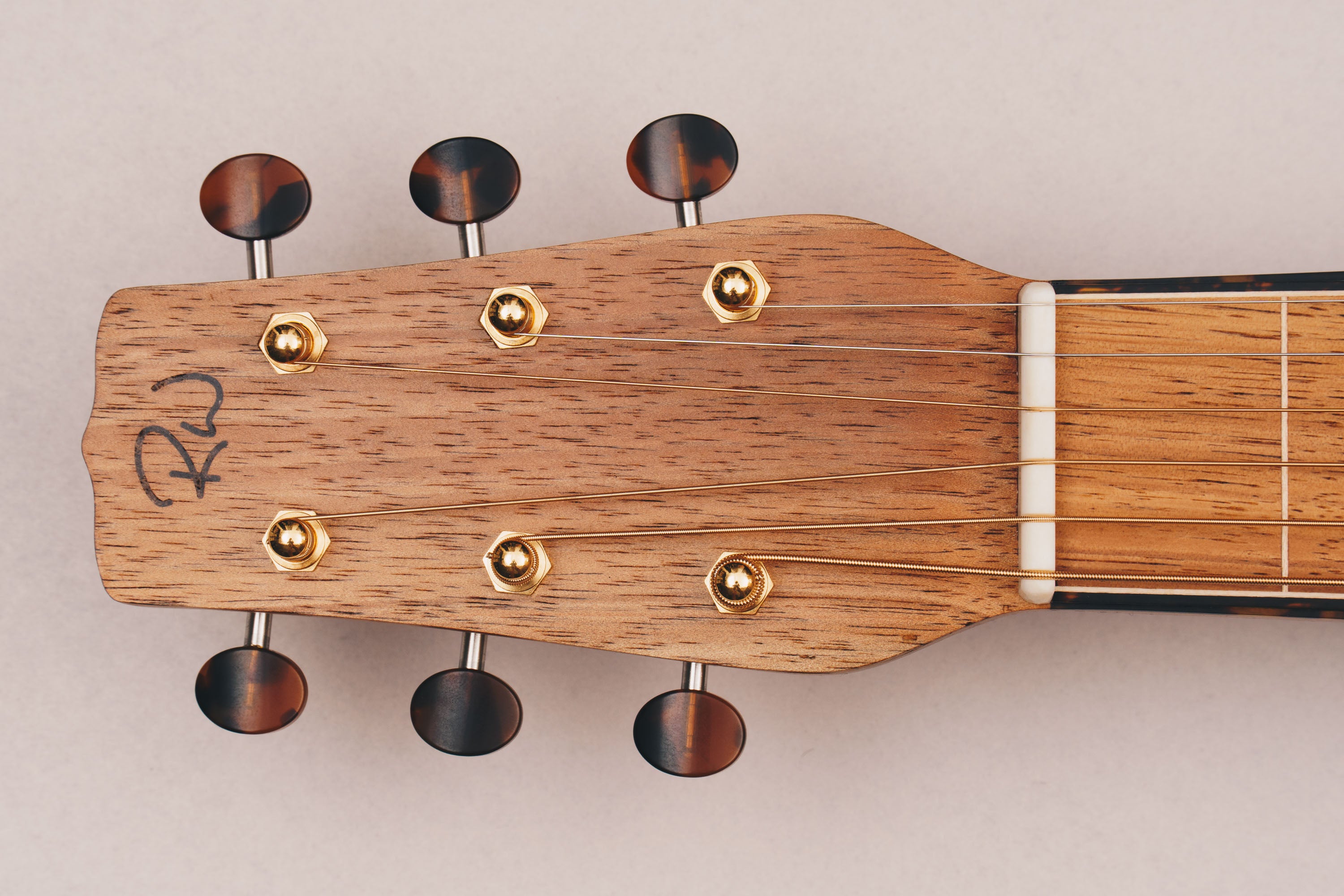 Style 2 Weissenborn Guitar Weissenborn Acoustic Lap Steel Slide Guitar by master luthier Richard Wilson. Handcrafted in Australia. Serial no. RW2242-372.