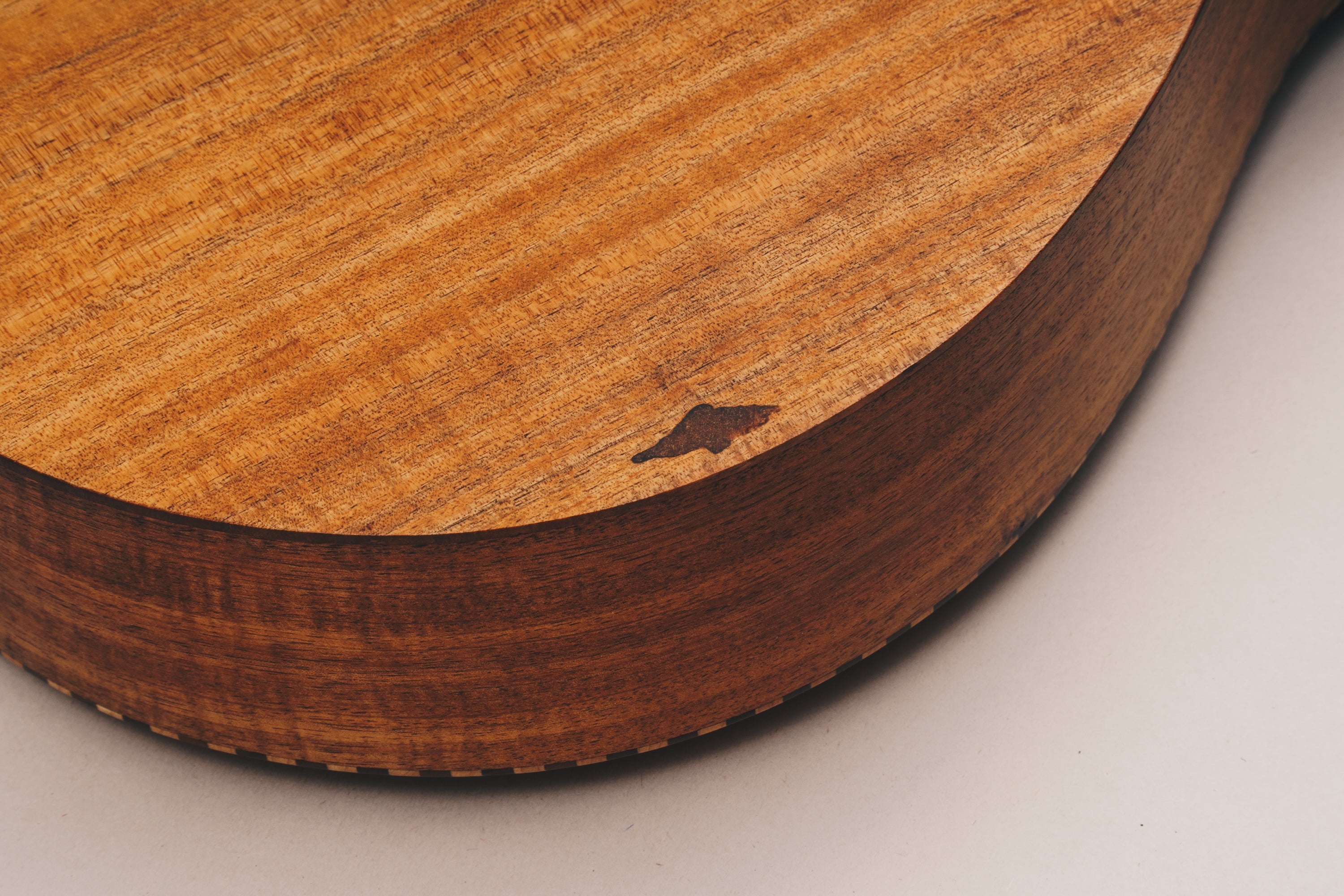 Style 3 Weissenborn Guitar Weissenborn Acoustic Lap Steel Slide Guitar by master luthier Richard Wilson. Handcrafted in Australia. Serial no. RW2308-398.